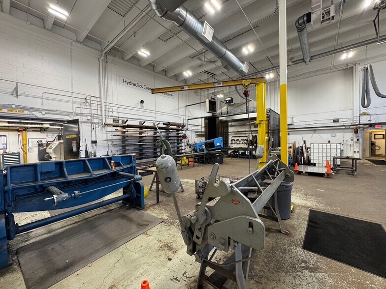 More Photos Of 7945 Wallace Rd, Eden Prairie Manufacturing For Sale