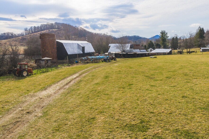 More Photos Of 230 Barn Ave, North Tazewell Land For Sale