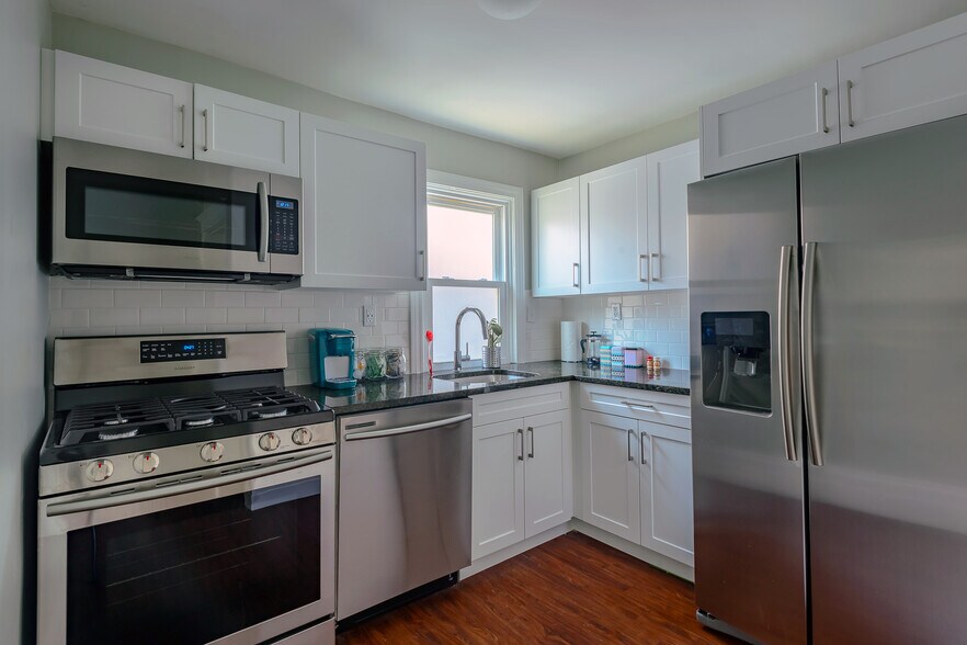 More Photos Of 8116 Kercheval St, Detroit Apartments For Sale