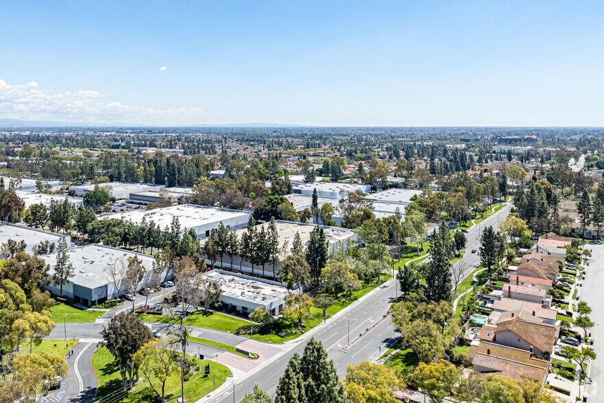 More Photos Of 12604 Hiddencreek Way, Cerritos Showroom For Lease