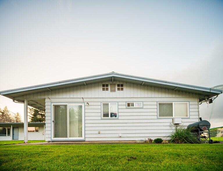 More Photos Of 1037 Ring St NE, Salem Apartments For Sale