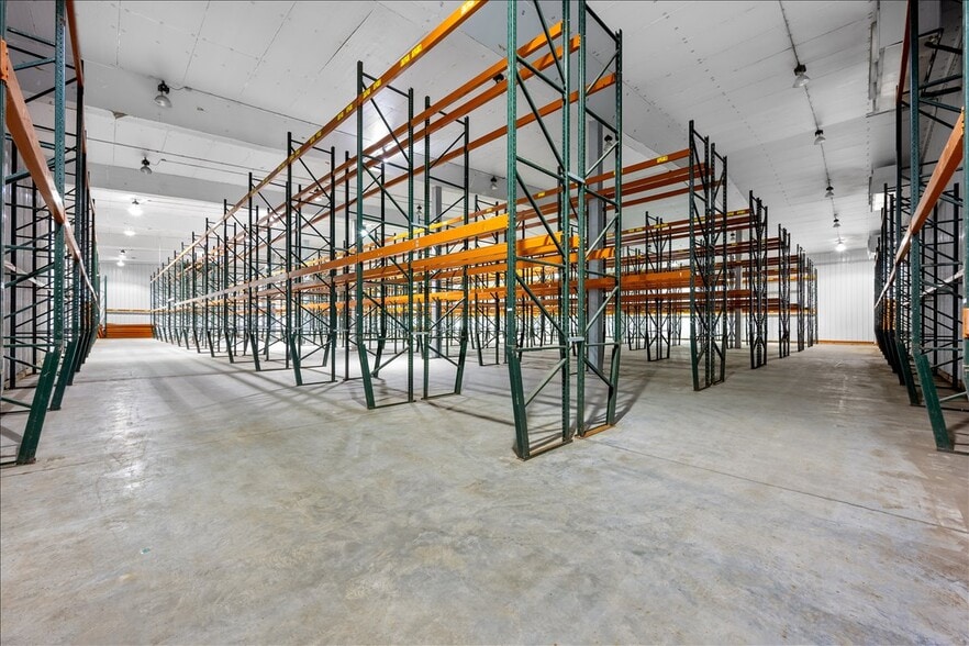 More Photos Of 26609 Newbanks Rd, Abingdon Refrigeration Cold Storage For Lease