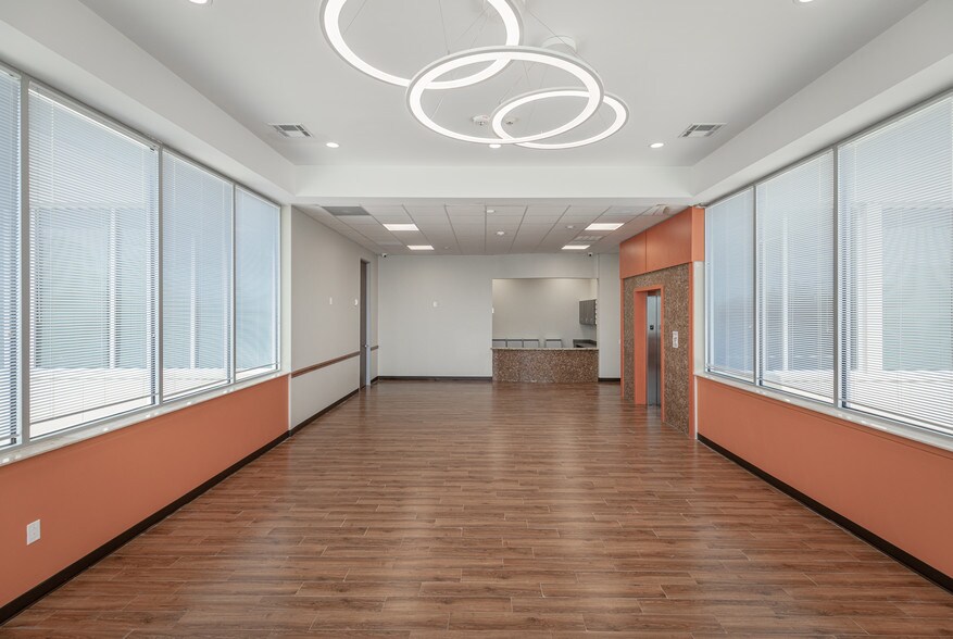 More Photos Of 16422 Stuebner Airline Rd, Spring Medical For Lease