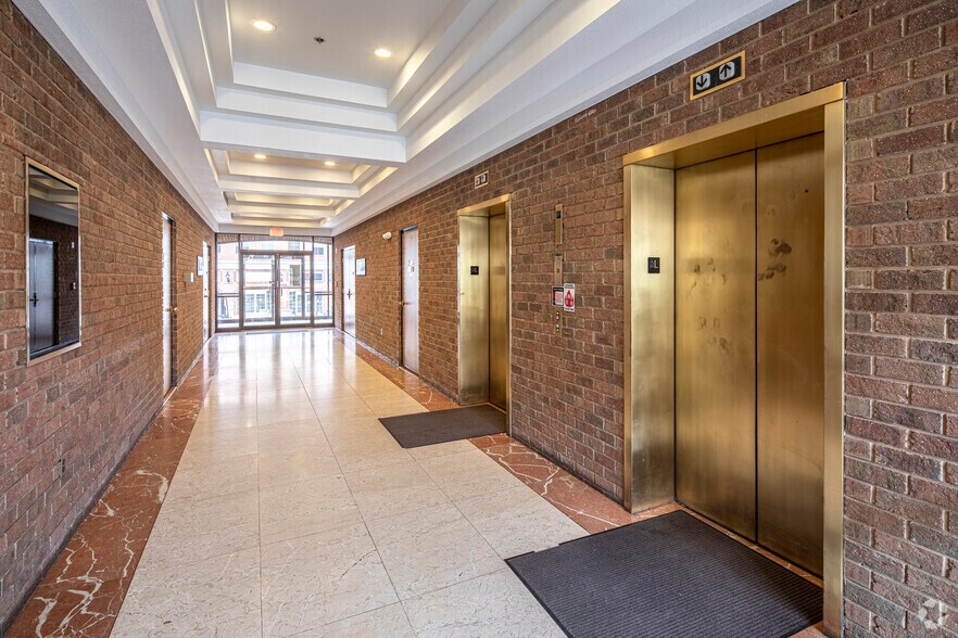 More Photos Of 3975 University Dr, Fairfax Office Residential For Lease