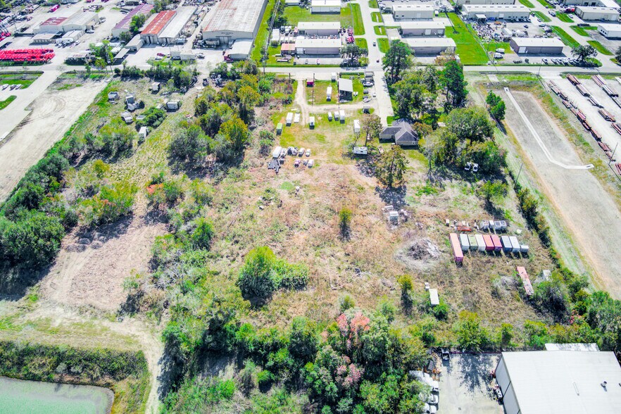 More Photos Of 77 Riley Rd, Houston Flex For Sale