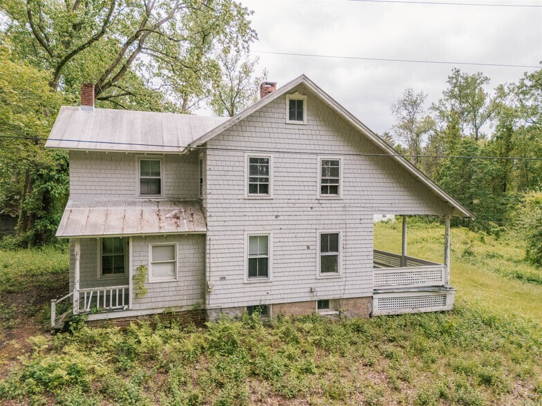 More Photos Of 37-60 Blackburn Rd, Selkirk Apartments For Sale