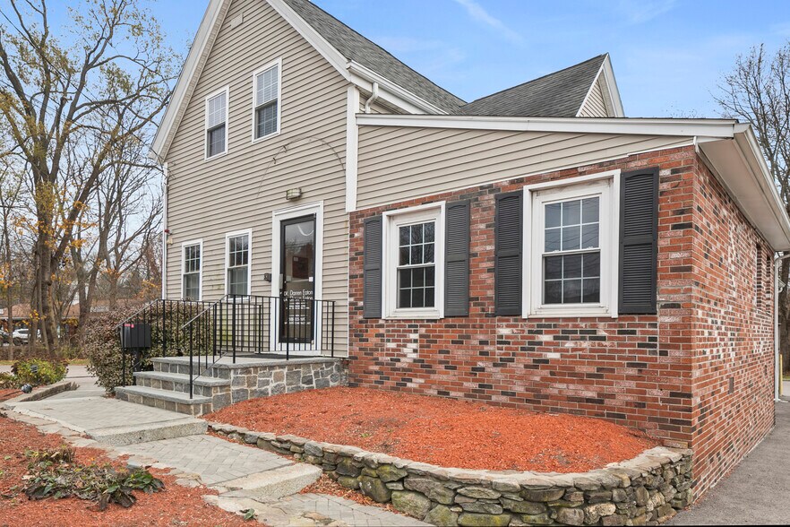 More Photos Of 109 Dean St, Taunton Medical For Sale