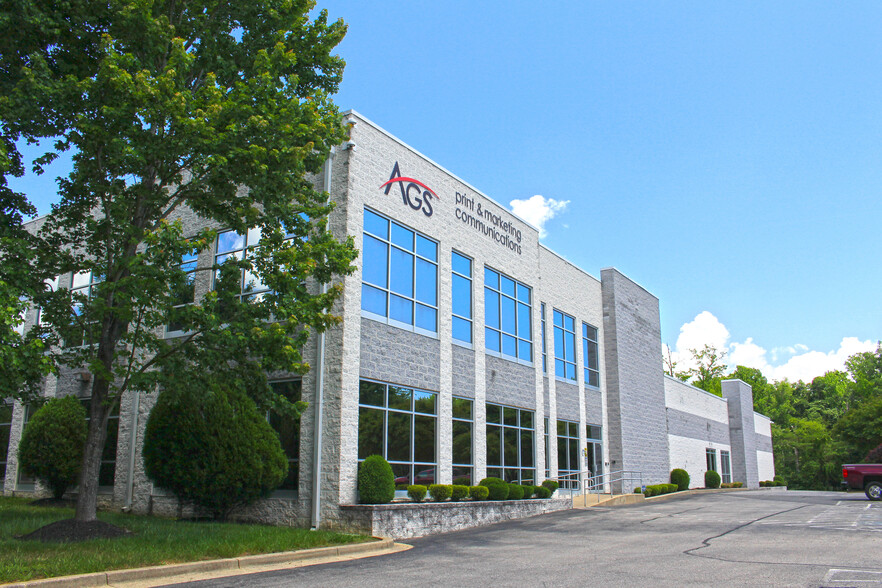 Primary Photo Of 4590 Graphics Dr, White Plains Manufacturing For Lease