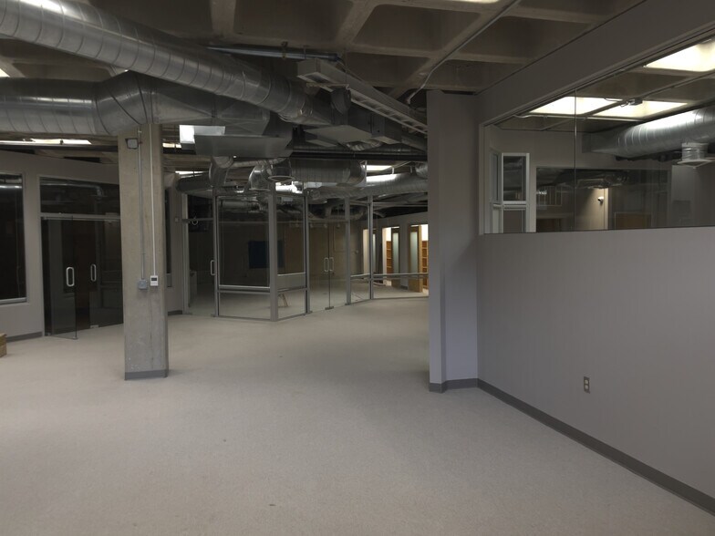 More Photos Of 2811 E Evergreen Blvd, Vancouver Office For Lease