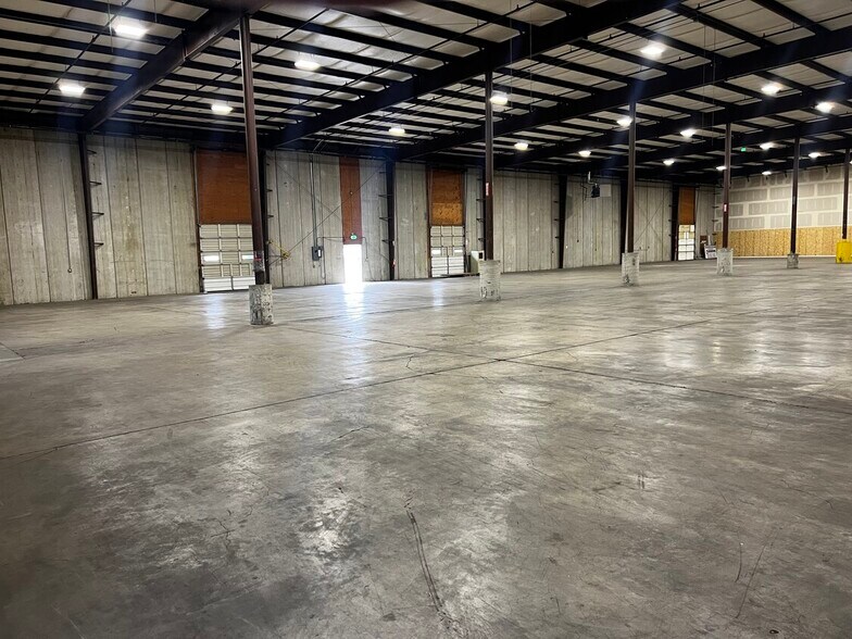 More Photos Of 1622 E Fargo Ave, Nampa Warehouse For Lease