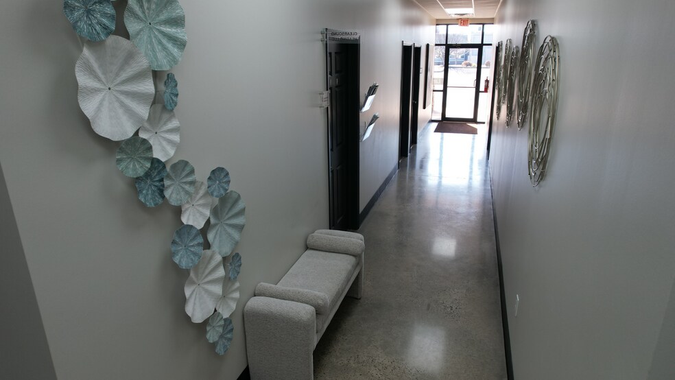 More Photos Of 2001 Club Manor Dr, Maumelle Unknown For Lease
