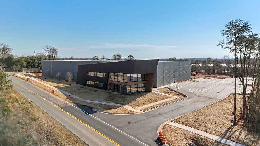 More Photos Of 9540 Rodney St, Pineville Industrial For Sale