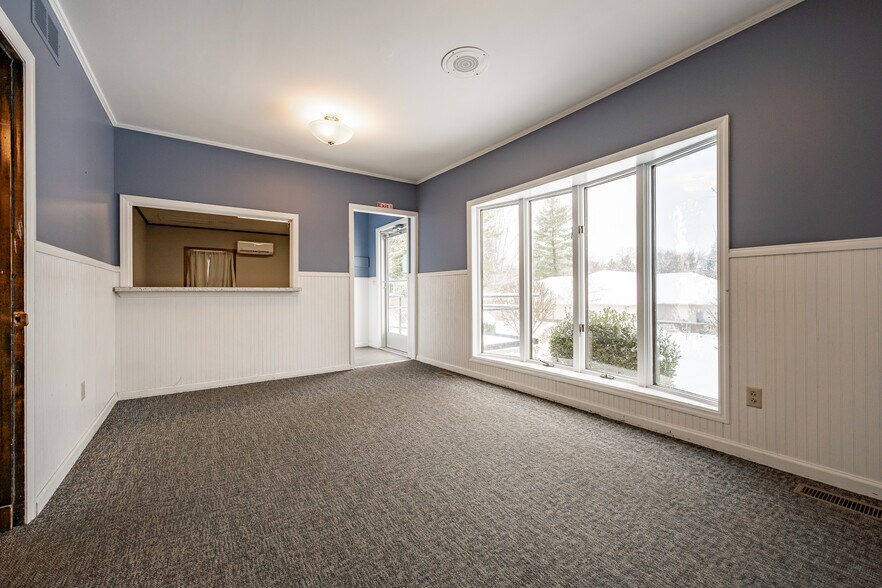 More Photos Of 814 E Washington St, Greencastle Medical For Sale