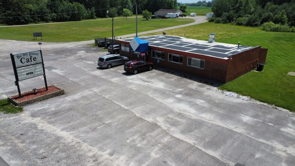 Primary Photo Of 10691 W Grand River Rd, Fowlerville Restaurant For Sale