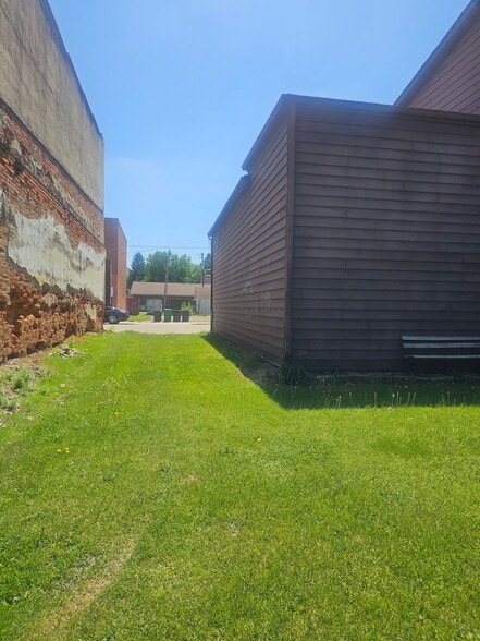 More Photos Of 6 Mill St, Carthage Storefront For Sale