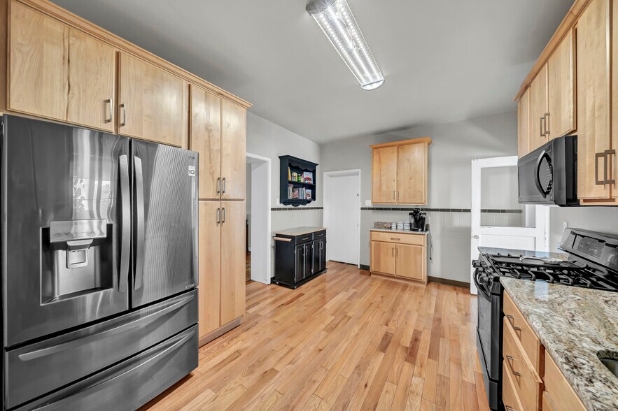 More Photos Of 12 W Second St, Vanceburg Storefront Retail Residential For Sale