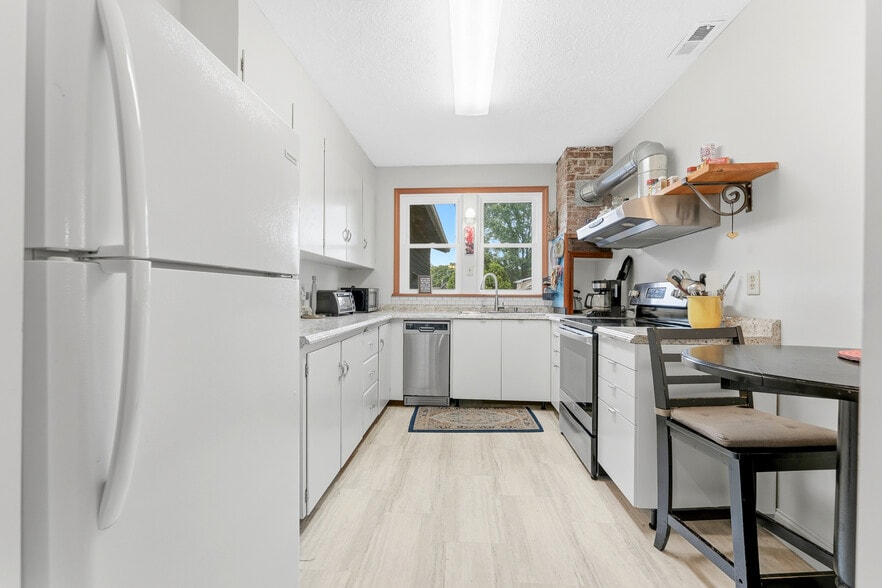 More Photos Of 320 Watts St, Morgantown Apartments For Sale