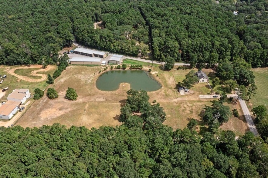 More Photos Of 1250 S Pine Lake Rd, Montgomery Specialty For Sale