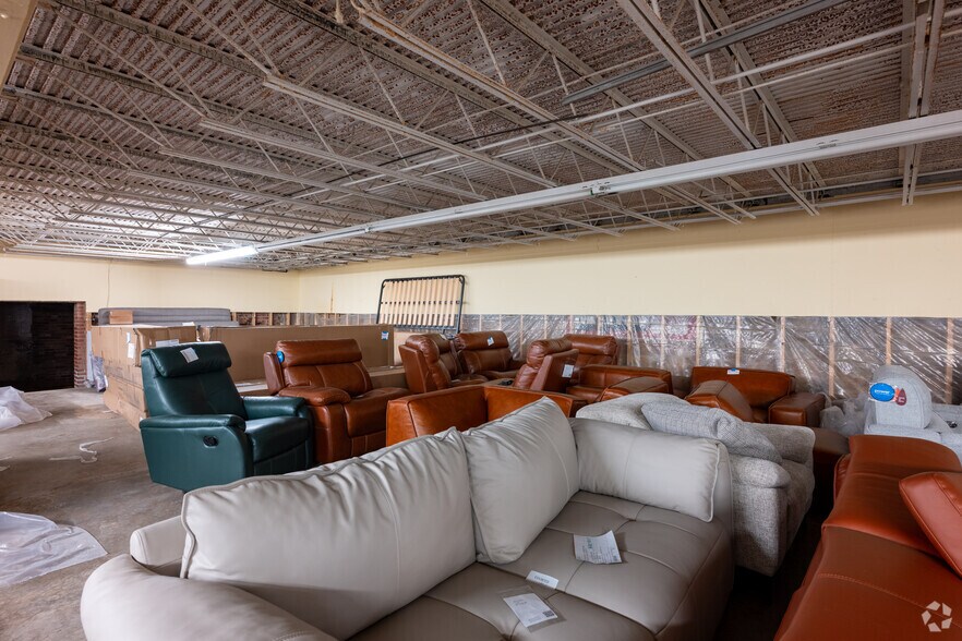 More Photos Of 325 N Main St, High Point Office For Sale