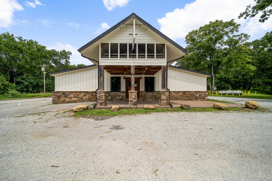 Primary Photo Of 69000 E 240 Rd, Wyandotte Restaurant For Sale