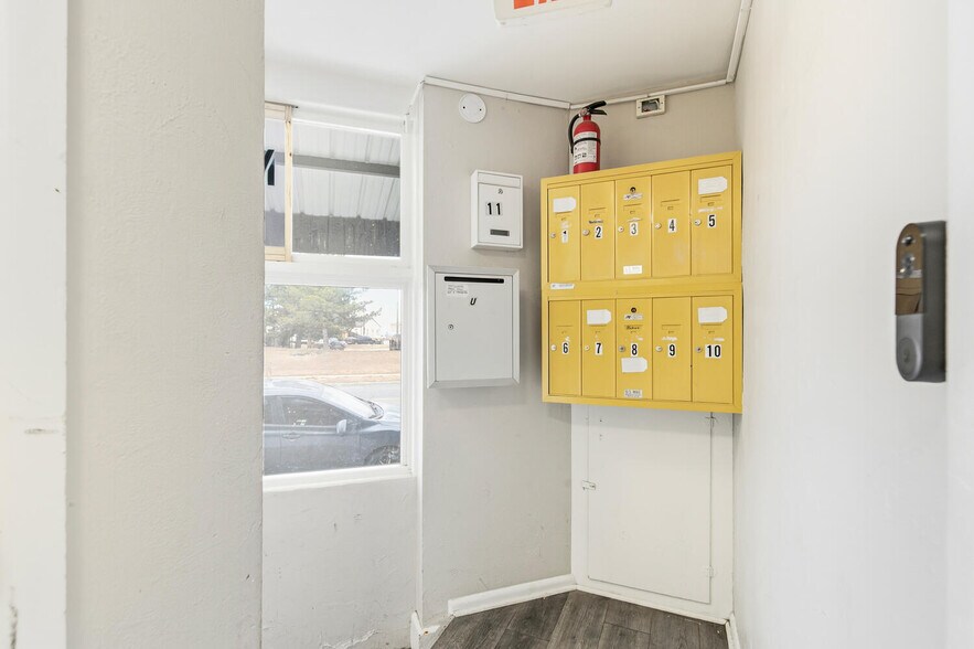 More Photos Of 3552 Morrison Rd, Denver Apartments For Sale