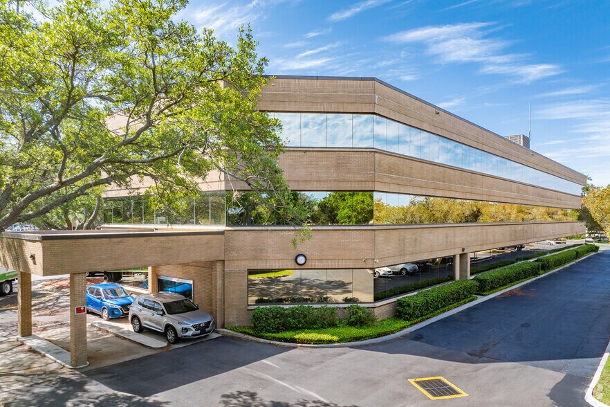 More Photos Of 33920 N US Hwy 19, Palm Harbor Medical For Lease