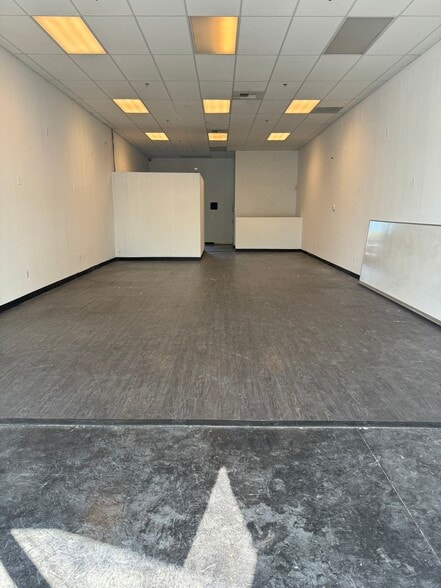 More Photos Of 2501-2623 Riparian Dr, Elk Grove Unknown For Lease