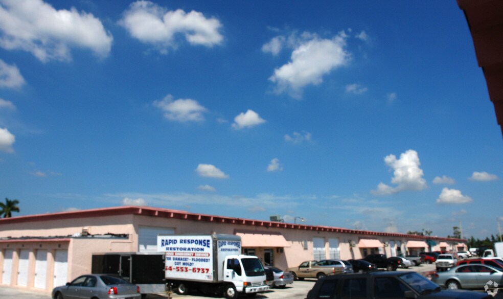 More Photos Of 3150 W Pembroke Rd, Hallandale Beach Industrial For Lease