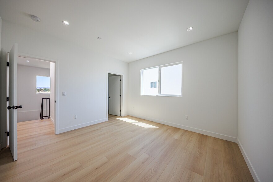 More Photos Of 2847 S Victoria Ave, Los Angeles Multifamily For Sale