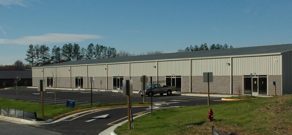 More Photos Of 3509 Shannon Park Dr, Fredericksburg Warehouse For Lease