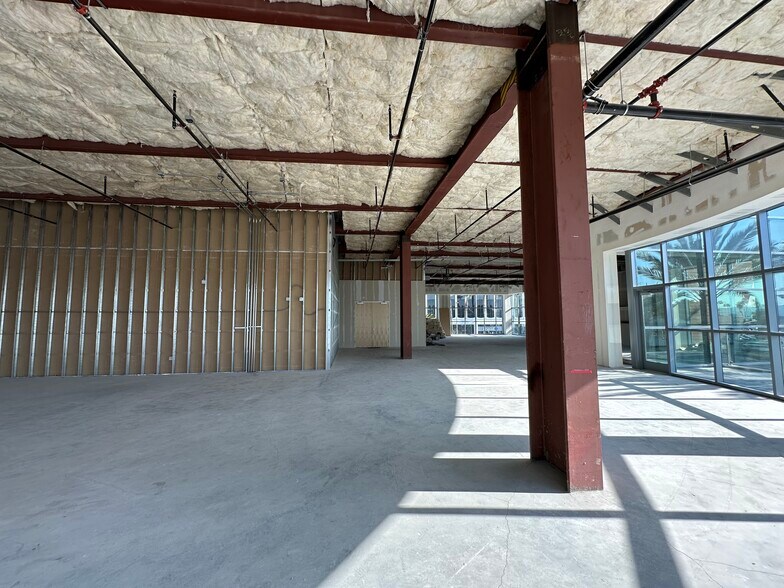 More Photos Of 4625-4635 Admiralty Way, Marina Del Rey Unknown For Lease