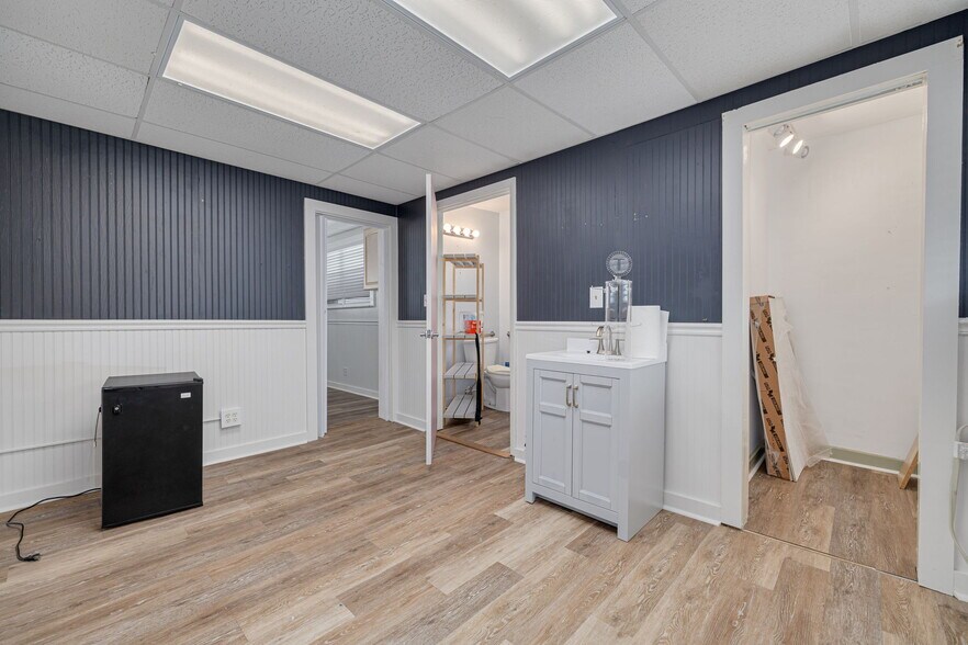 More Photos Of 132 7th Ave S, Safety Harbor Restaurant For Sale