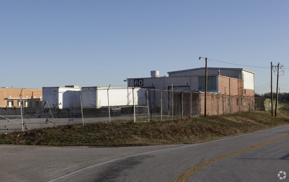 More Photos Of 300 S Main St, Mauldin Warehouse For Lease