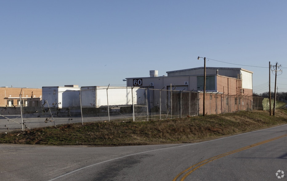 More Photos Of 300 S Main St, Mauldin Warehouse For Lease