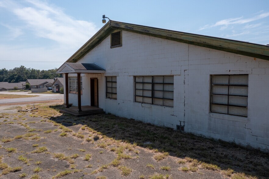 More Photos Of 440 Frankston St, Jacksonville Warehouse For Sale
