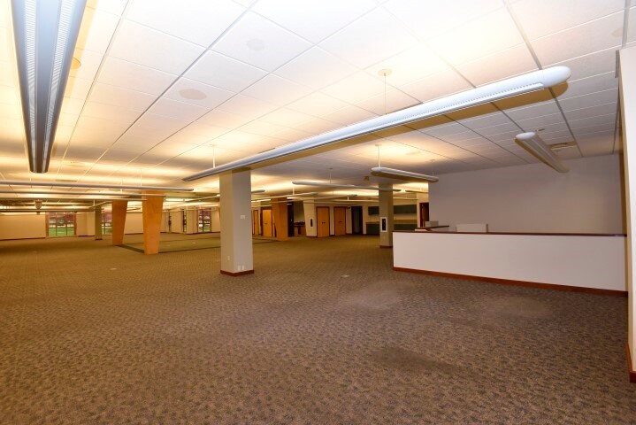 More Photos Of 2834 Northgate Dr, Iowa City Office For Lease