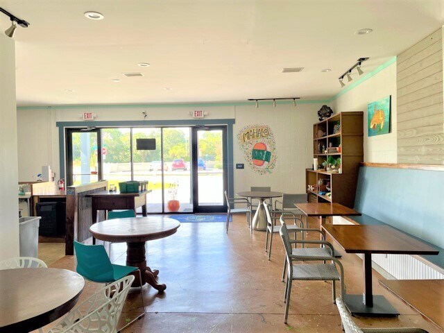 More Photos Of 1421 S 10th St, Fernandina Beach Freestanding For Sale