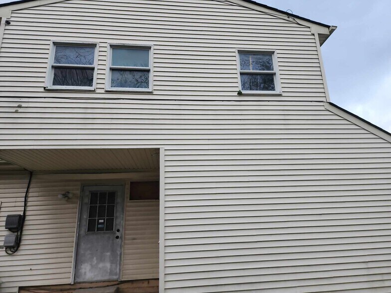 More Photos Of 1980 US-209, Brodheadsville Office Residential For Lease