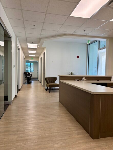 More Photos Of 72140 Magnesia Falls Dr, Rancho Mirage Office Residential For Lease