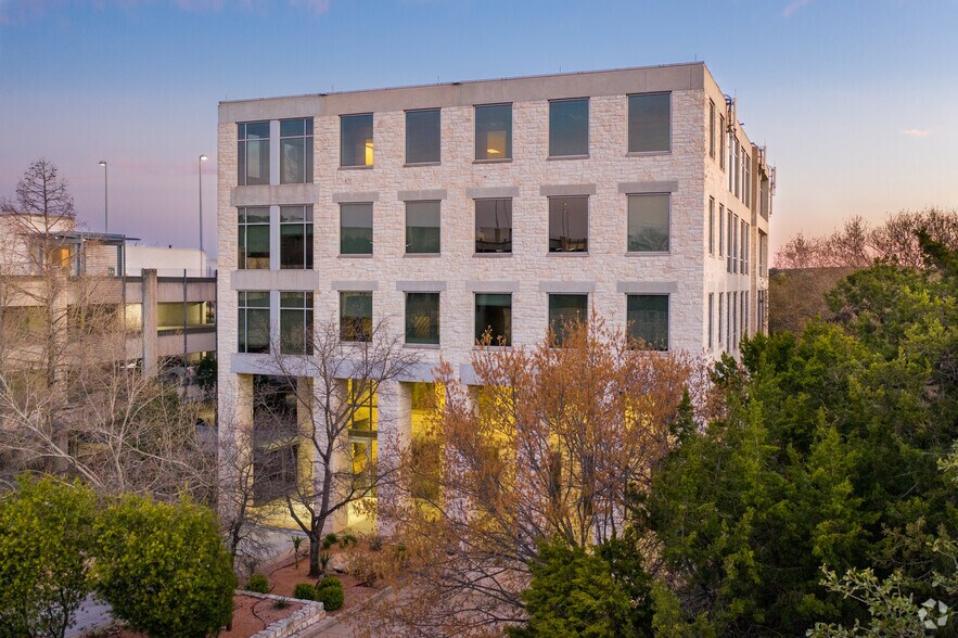 More Photos Of 2600 Via Fortuna, Austin Unknown For Lease