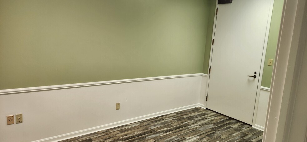 More Photos Of 24700 Center Ridge Rd, Westlake Medical For Lease