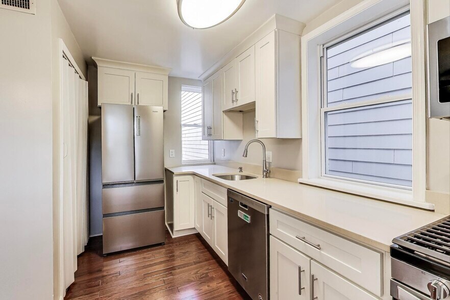 More Photos Of 212 Elm St NW, Washington Apartments For Sale