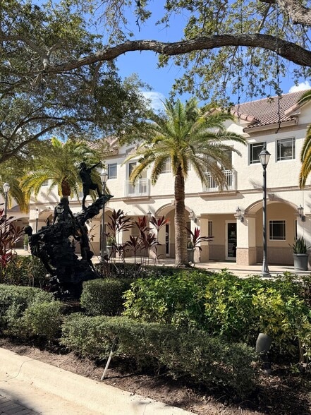 More Photos Of 1825 Main St, Weston Office For Lease