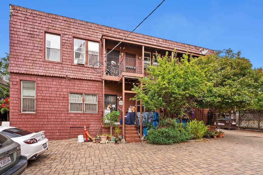 More Photos Of 2930-2932 Adeline St, Berkeley Apartments For Sale