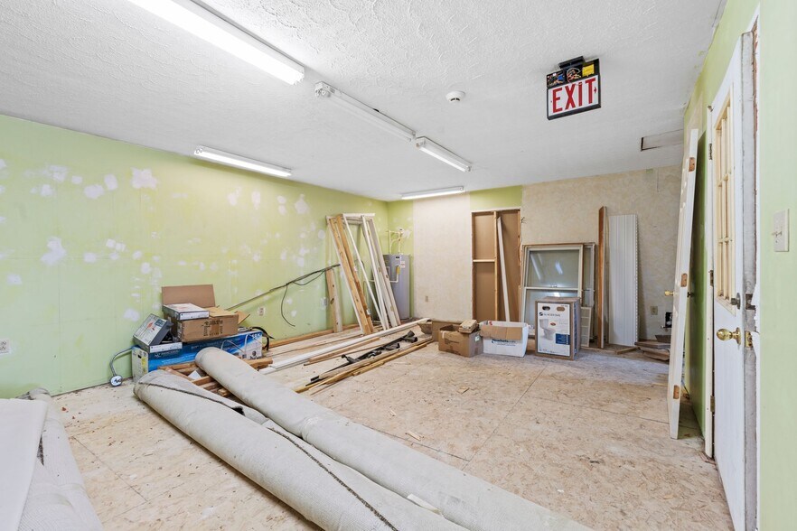 More Photos Of 808 Bypass Rd, Winchester Freestanding For Sale