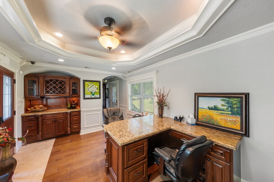 More Photos Of 14000 McAlister Rd, Conroe Office For Sale