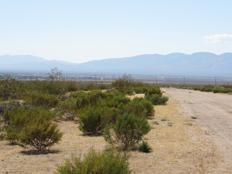 More Photos Of 227-071-05-00-6 Lindbergh Blvd, California City Land For Sale