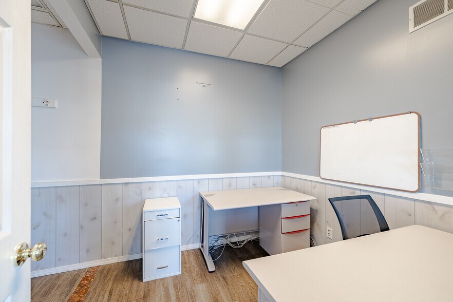 More Photos Of 1408 Ashland Rd, Mansfield Auto Dealership For Sale