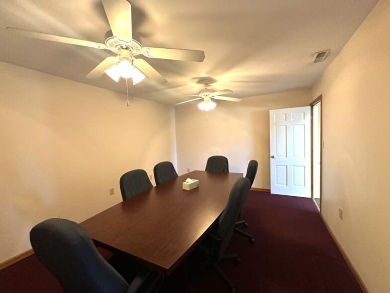 More Photos Of 510 W Main St, Fairborn Office For Sale