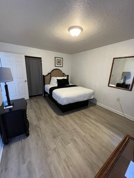 More Photos Of 14711 Gulf Blvd, Madeira Beach Hotel For Sale